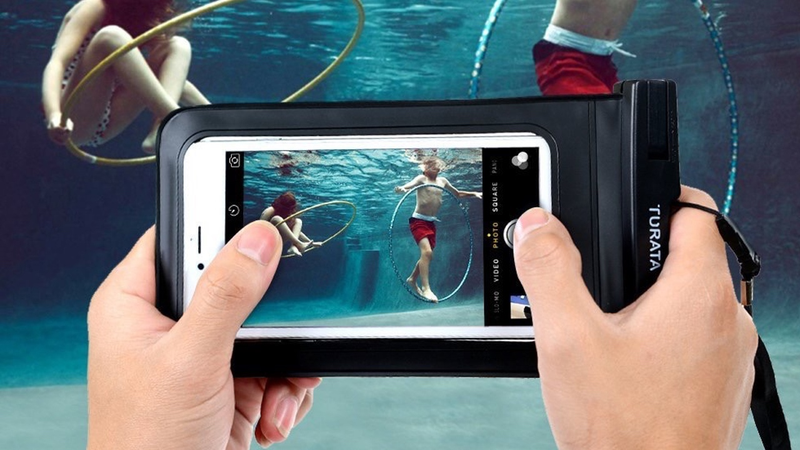 Turata Waterproof Phone Bag, $8 with code 7Q87H7VB